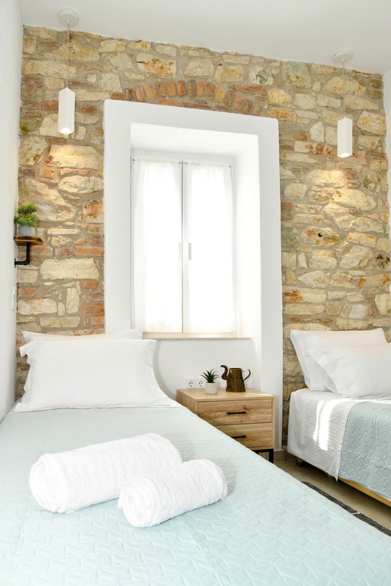 Captain Theo's Modern Martina Apartament Lefkímmi