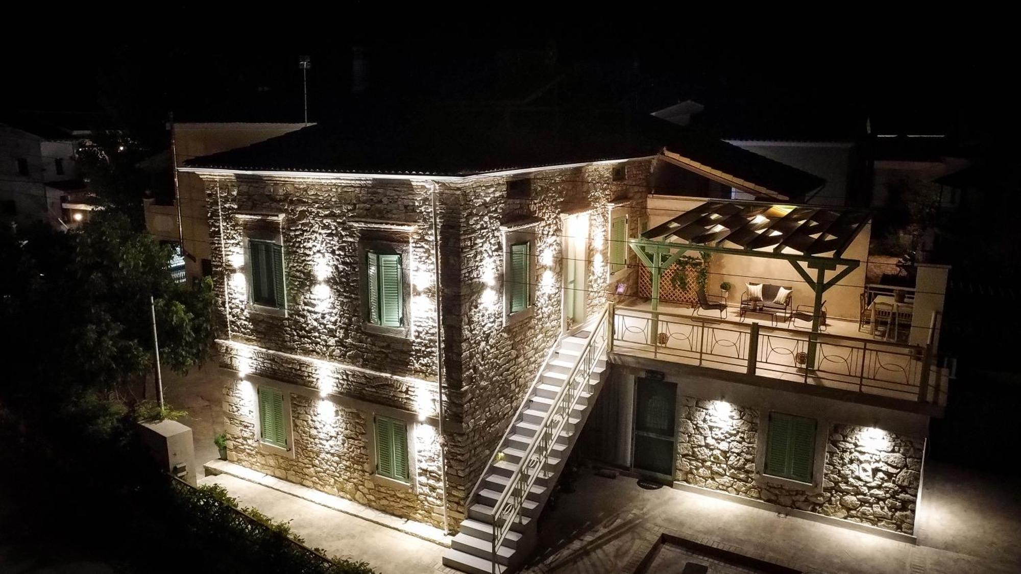 Apartment Captain Theo's Modern Martina Lefkimmi (Corfu)